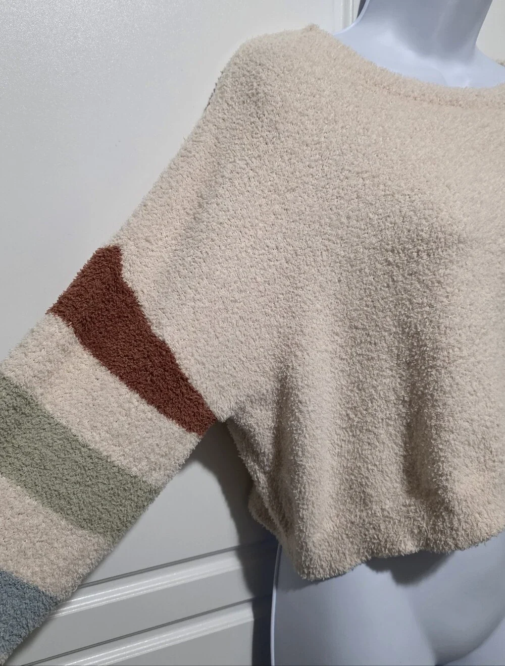Altar'd State Womens Fleece Fuzzy Stripe Sleeve Oversized Semi Cropped Sweater